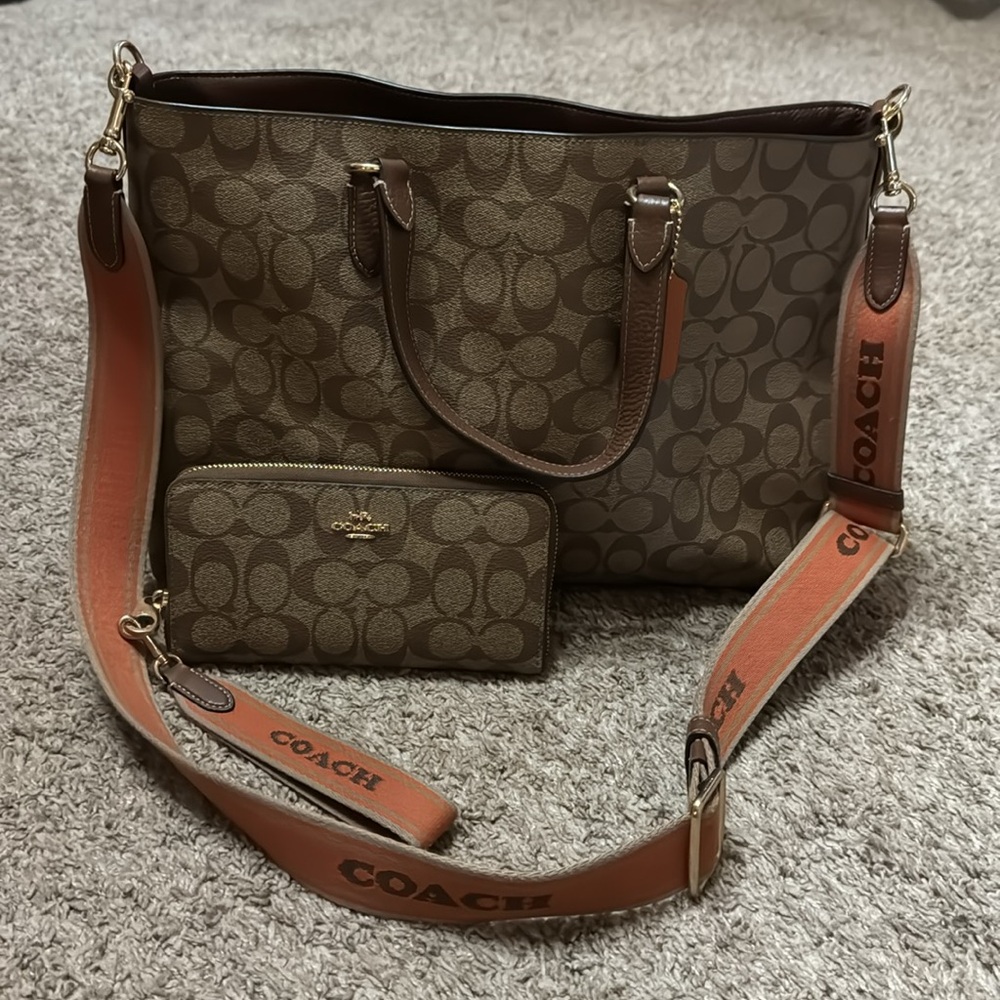 Logan Carryall In Signature Canvas With Wallet - image 3